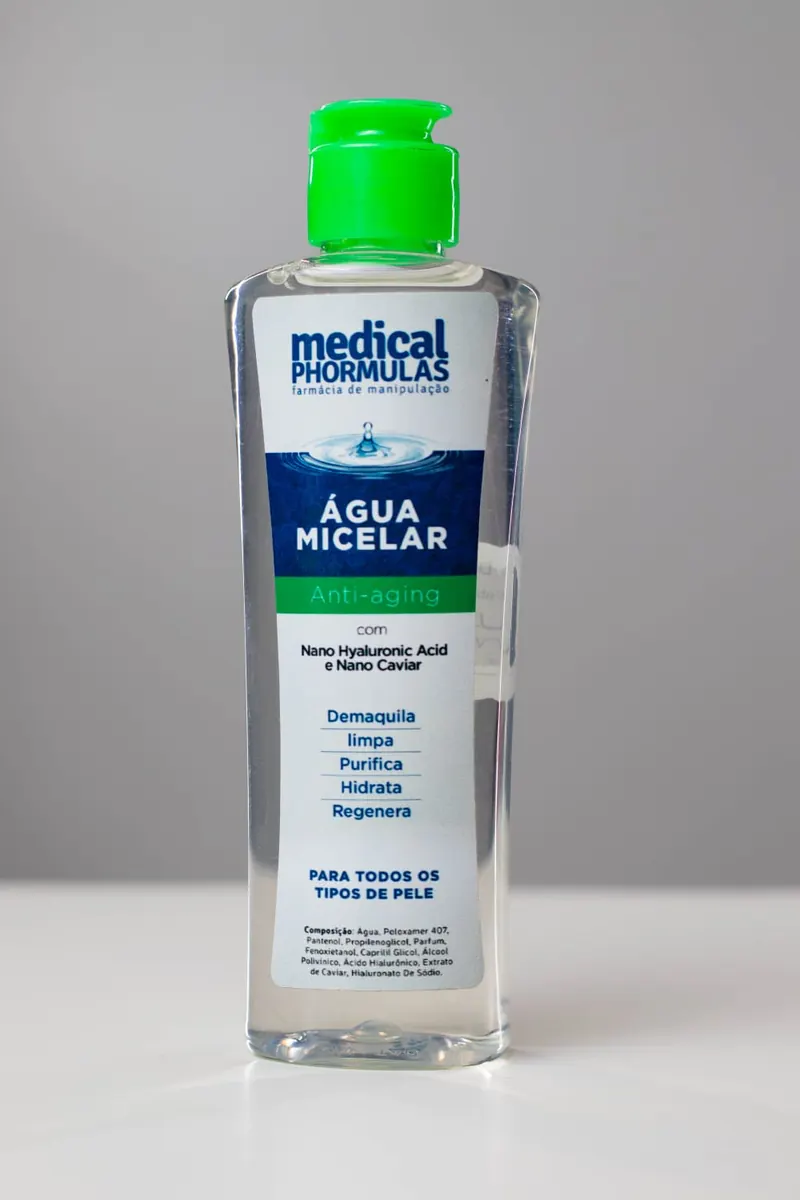 Frasco de água micelar da Medical Phormulas