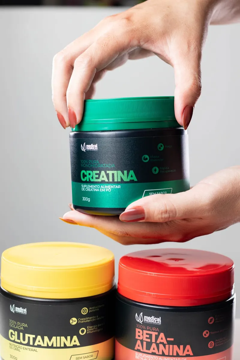 Potes de creatina, glutamina e beta-alanina da Medical Phormulas