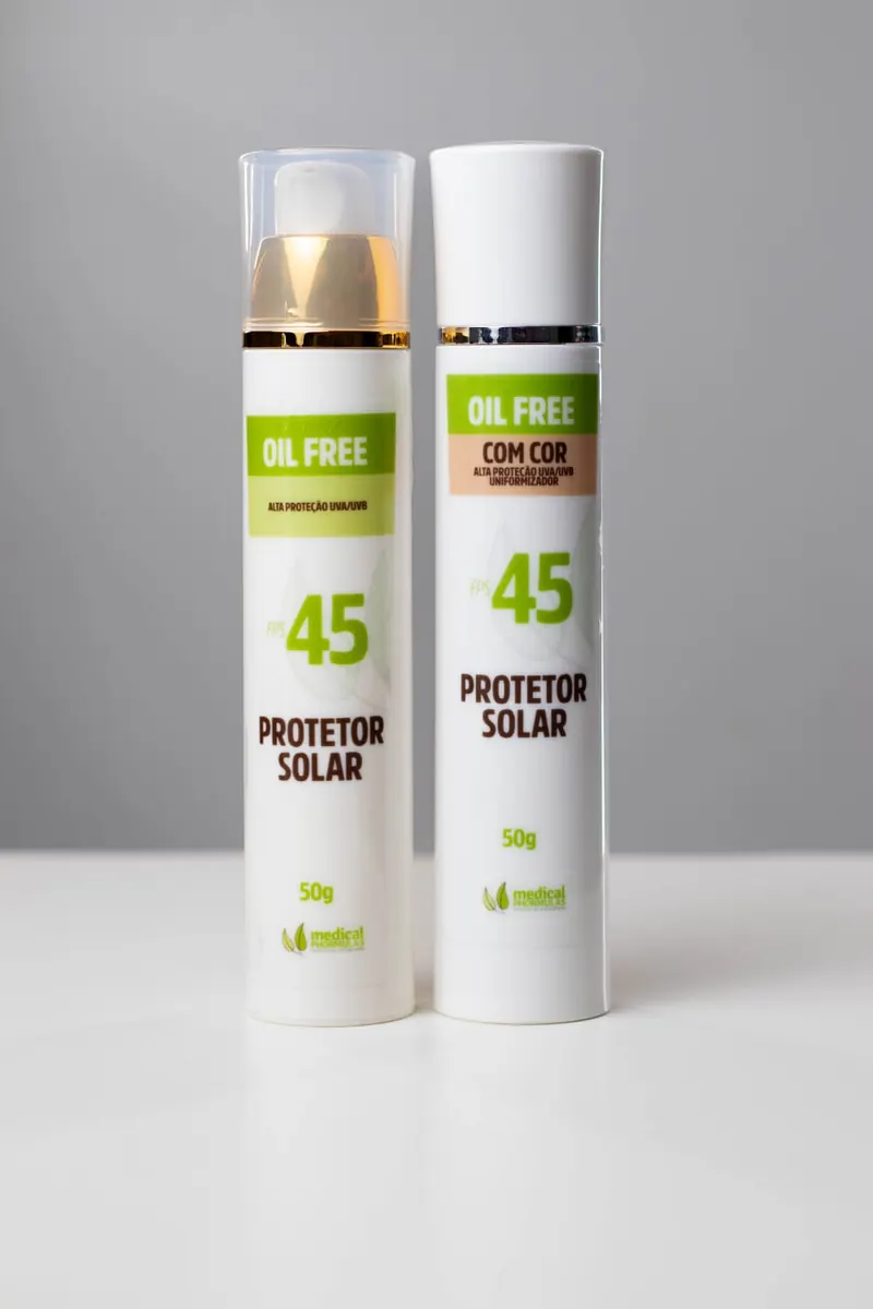 Protetores solares FPS 45 oil free, com e sem cor, da Medical Phormulas